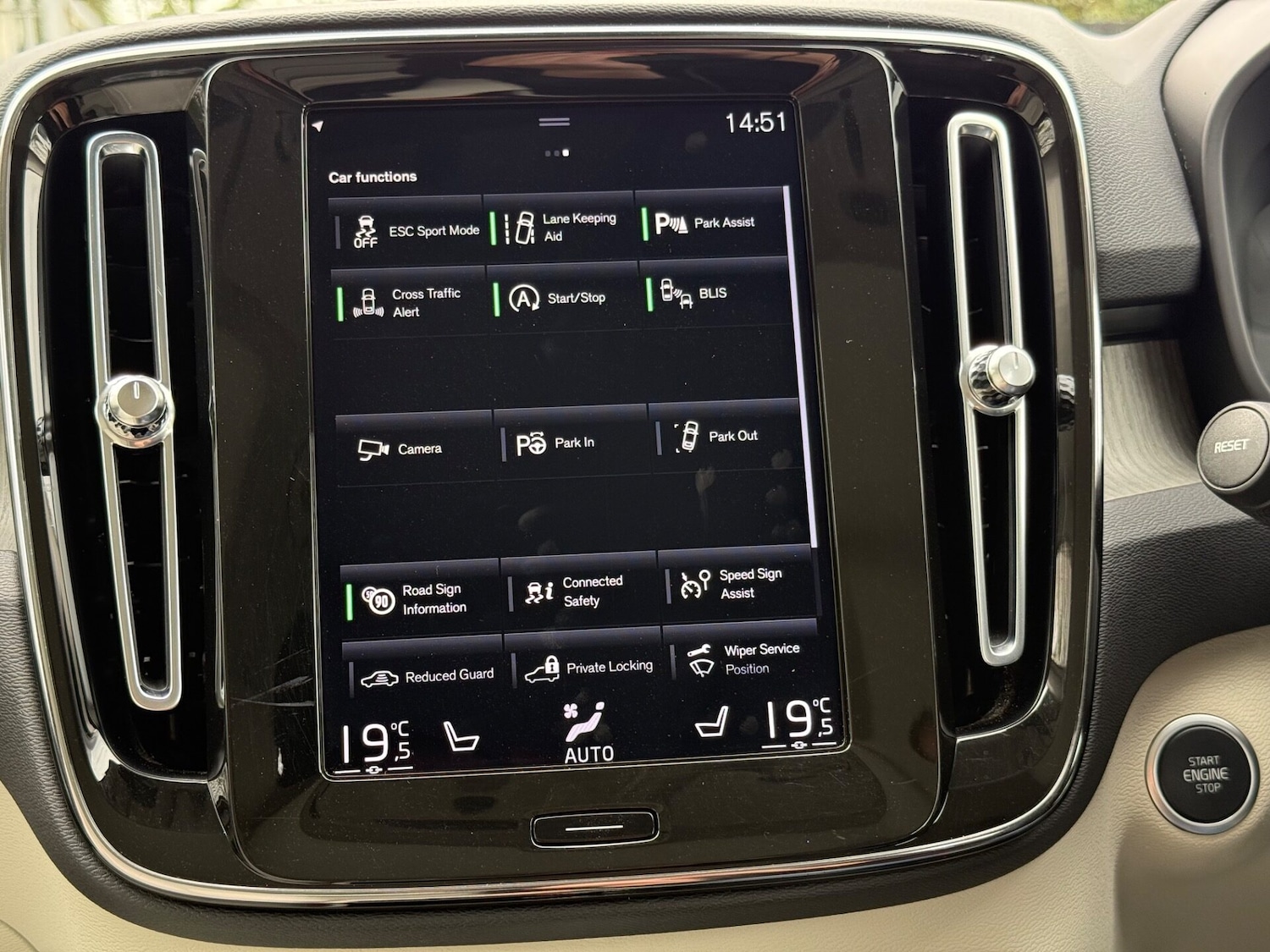 Used Volvo XC40 2020 for sale - 78201597: Photo 47