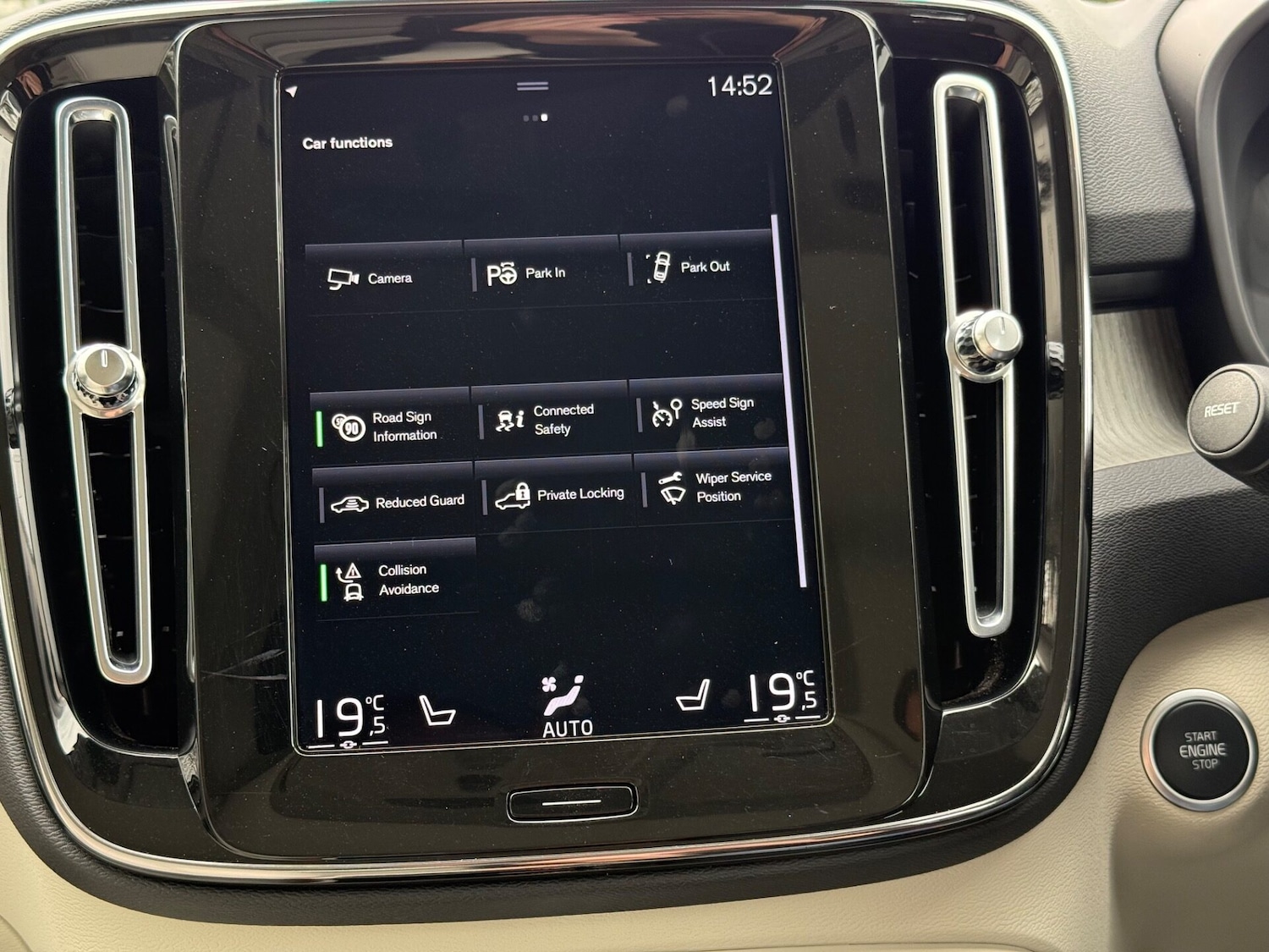 Used Volvo XC40 2020 for sale - 78201597: Photo 48