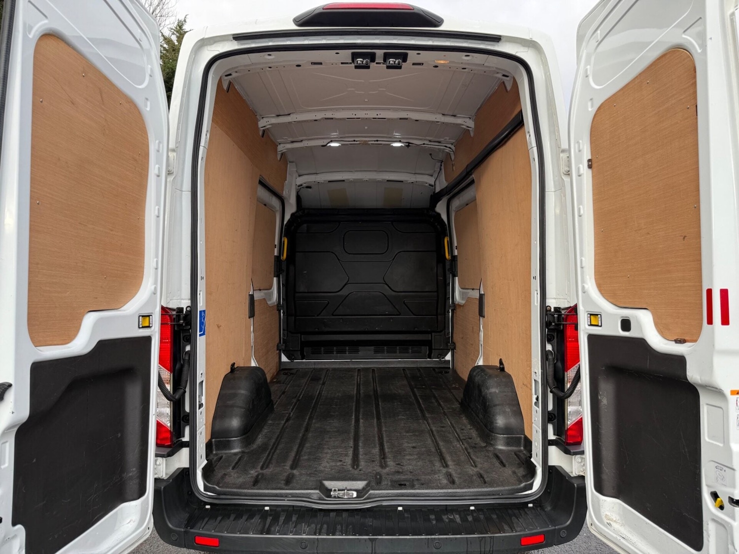 Used Ford Transit 2020 for sale - 76748083: Photo 37