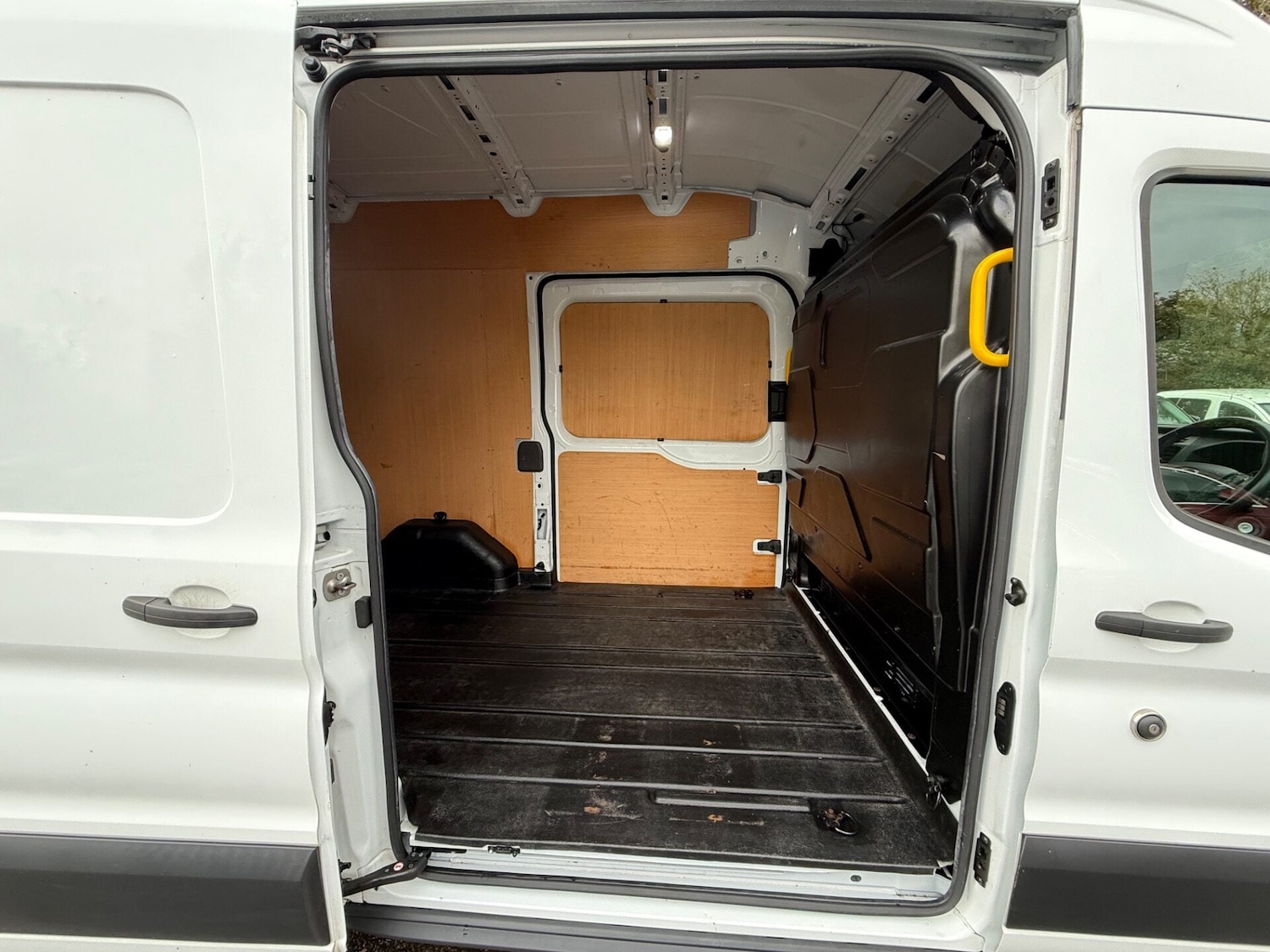 Used Ford Transit 2020 for sale - 76748083: Photo 42