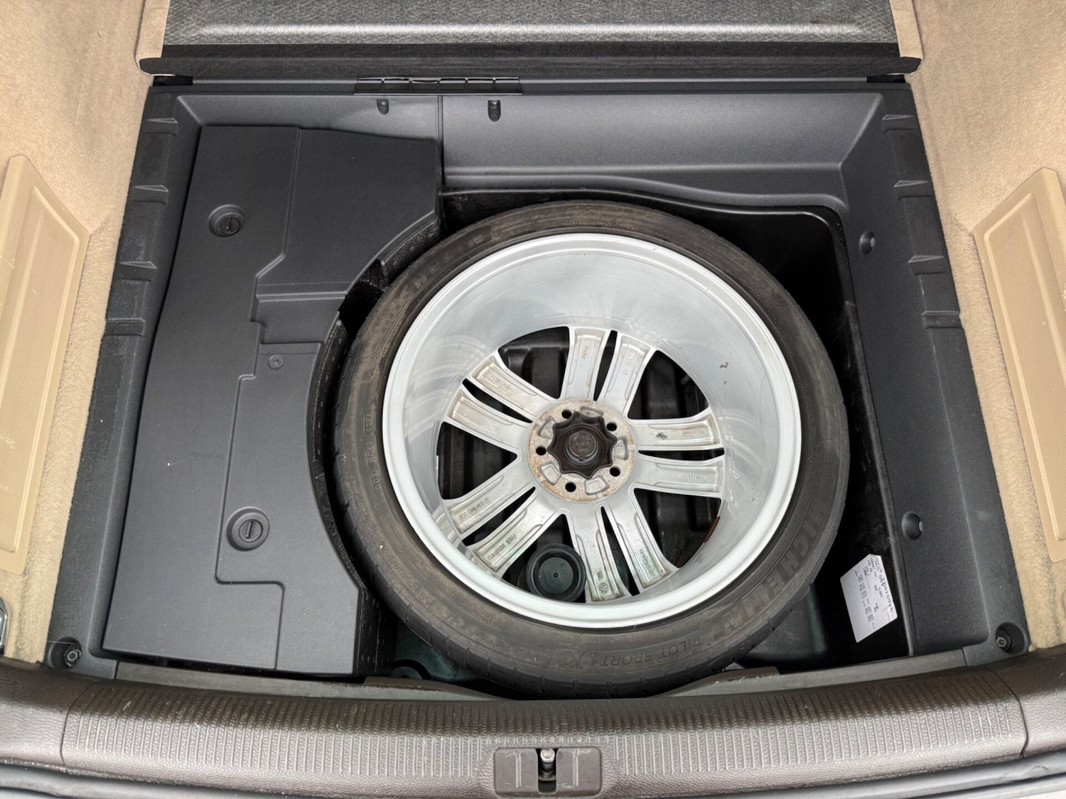 Used Volkswagen Passat 2014 for sale - 78218069: Photo 48