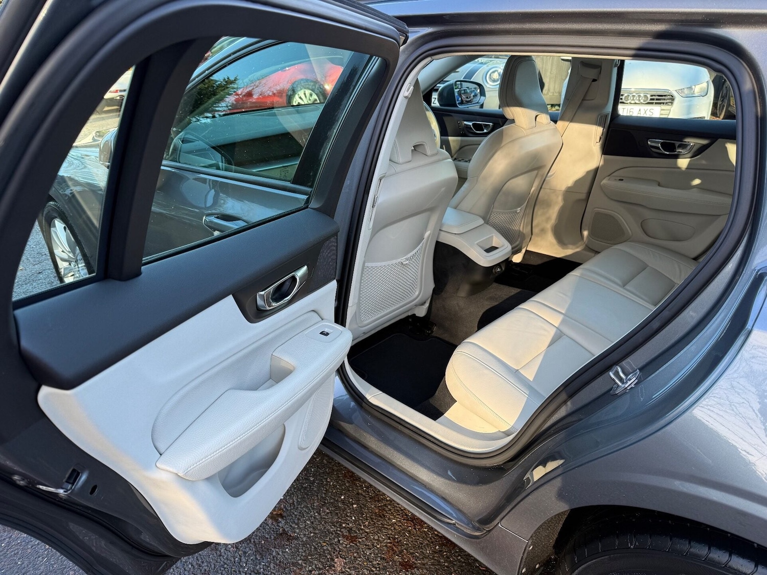 Used Volvo V60 2018 for sale - 77006568: Photo 25