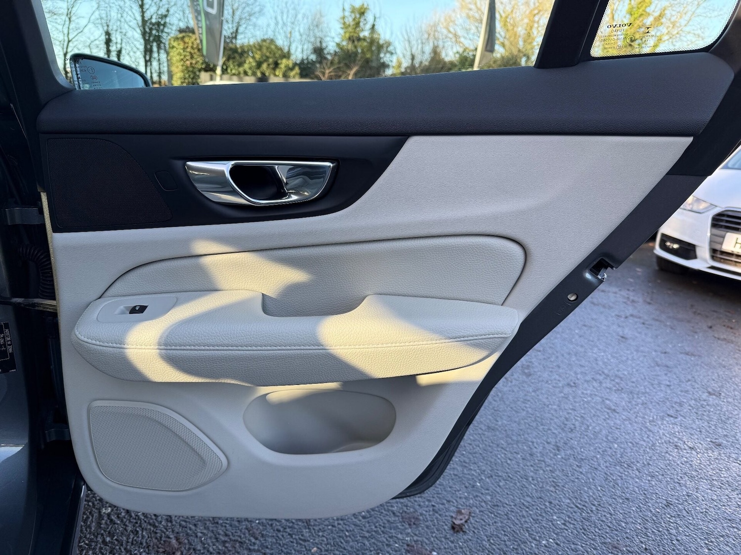 Used Volvo V60 2018 for sale - 77006568: Photo 30