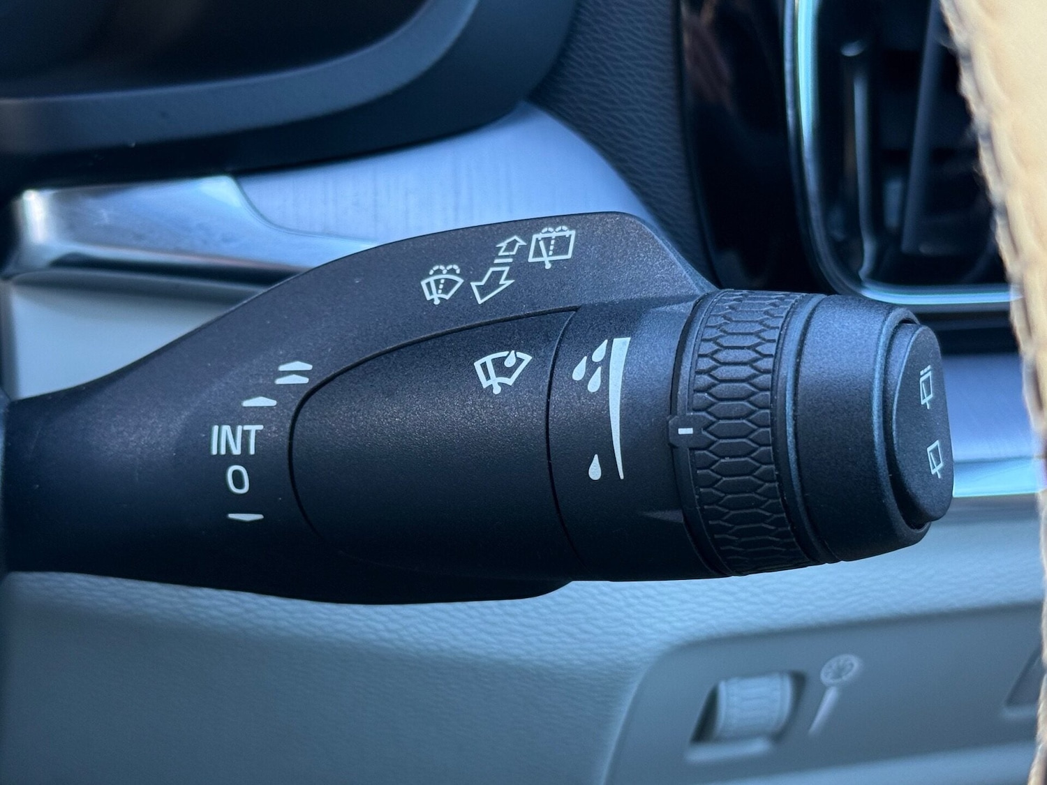 Used Volvo V60 2018 for sale - 77006568: Photo 51