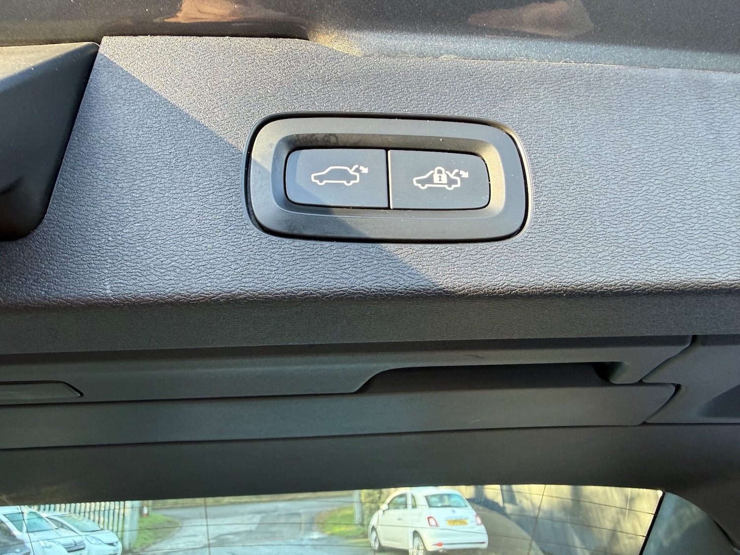 Used Volvo V60 2018 for sale - 77006568: Photo 53