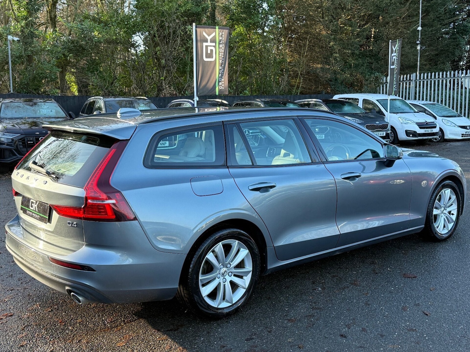 Used Volvo V60 2018 for sale - 77006568: Photo 6