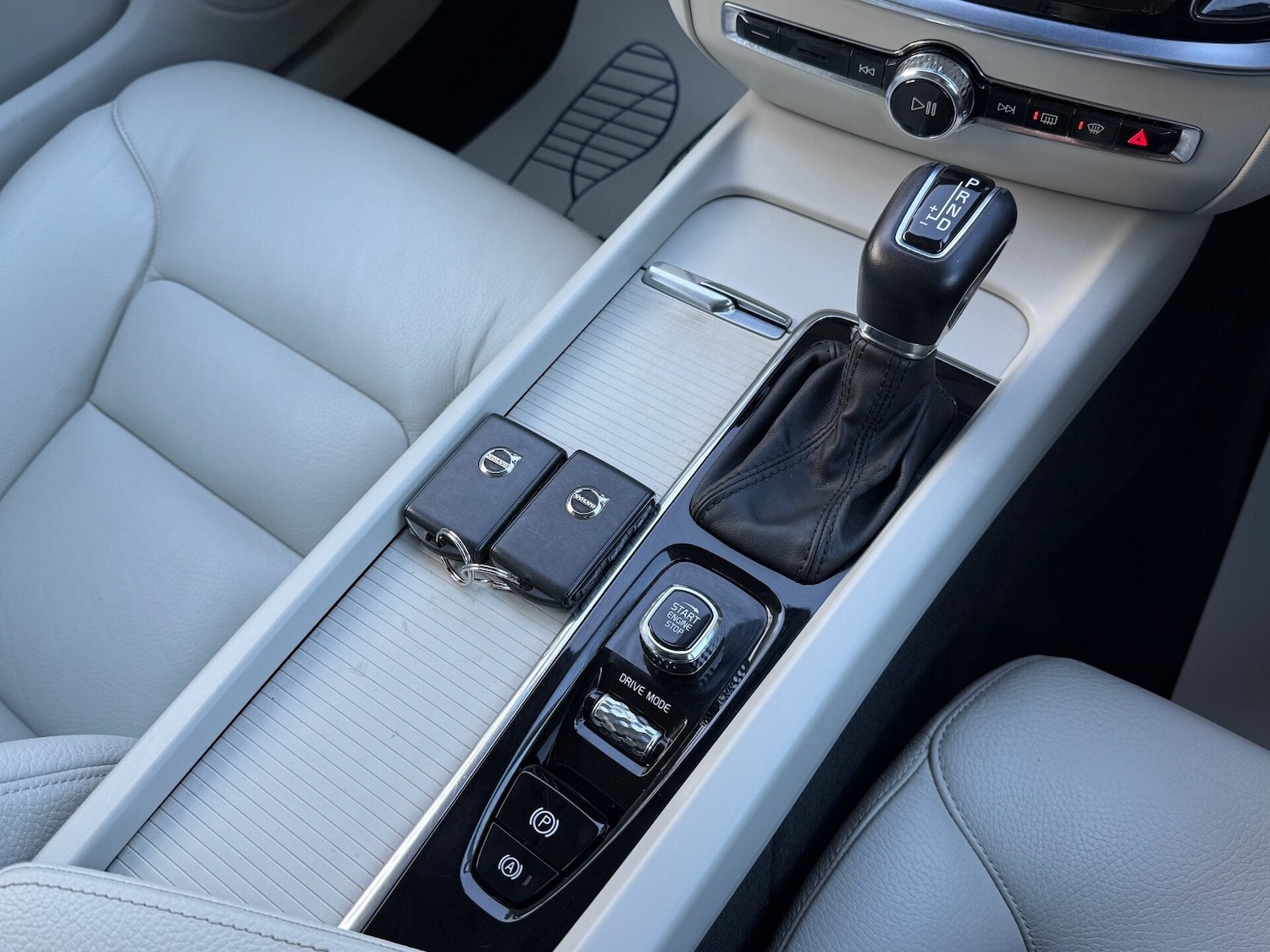 Used Volvo V60 2018 for sale - 77006568: Photo 7