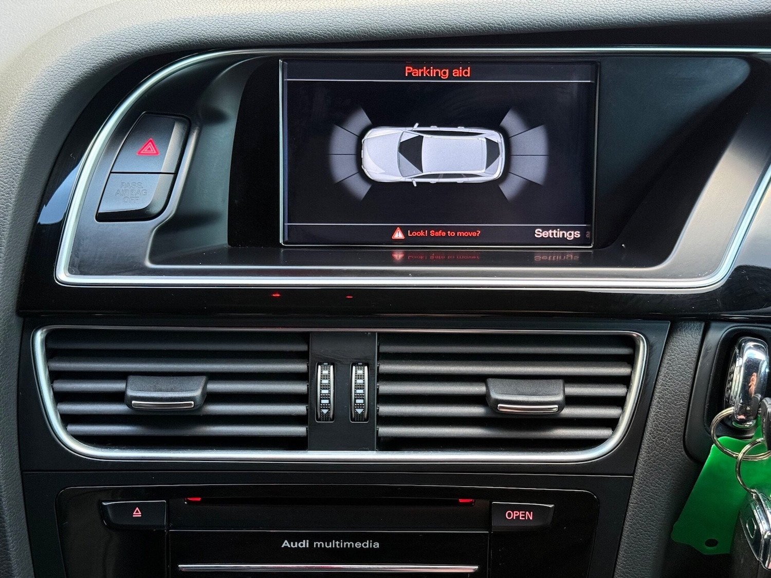 Used Audi A4 2013 for sale - 77164720: Photo 40