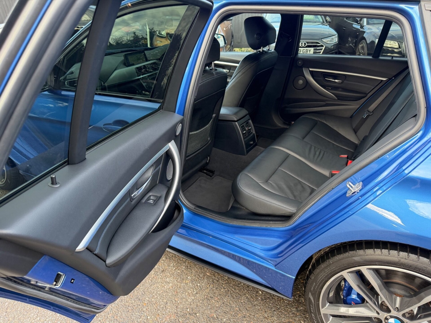 Used BMW 3 Series 2018 for sale - 77445864: Photo 29