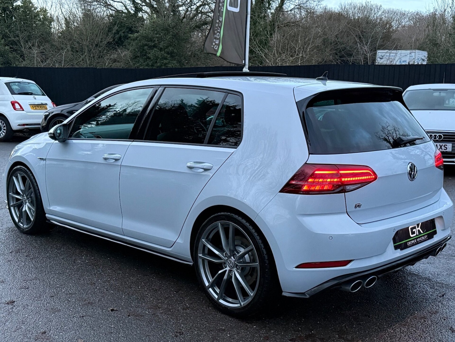 Used Volkswagen Golf 2019 for sale - 77024131: Photo 2