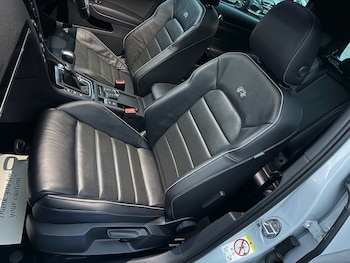 Used Volkswagen Golf 2019 for sale - 77024131: Photo