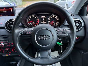 Used Audi A1 2011 for sale - 76331166: Photo 4