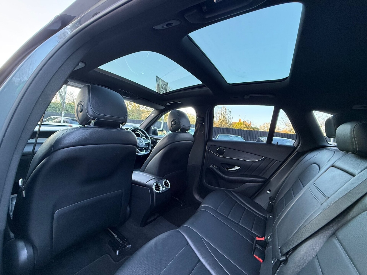 Used Mercedes-Benz GLC 2018 for sale - 77945534: Photo 33