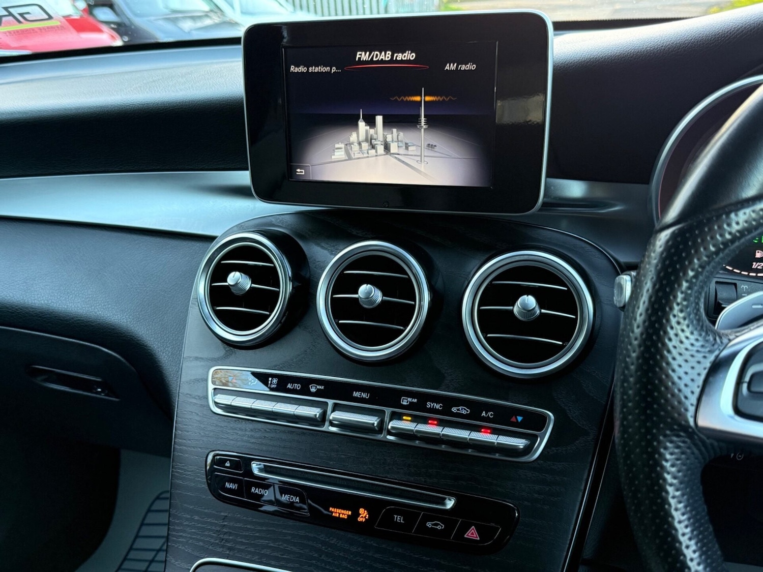 Used Mercedes-Benz GLC 2018 for sale - 77945534: Photo 50