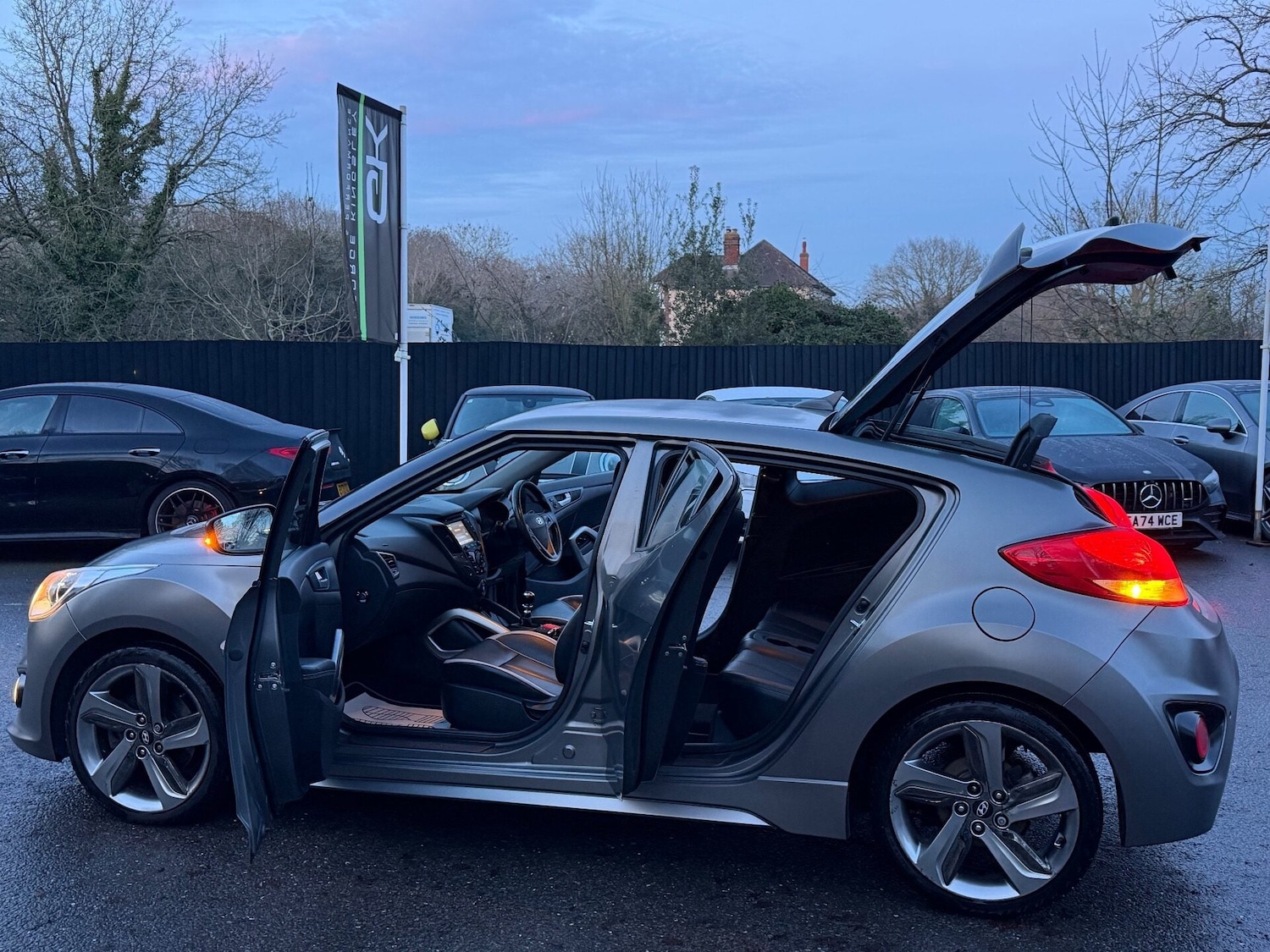 Used Hyundai Veloster 2012 for sale - 77602127: Photo 18