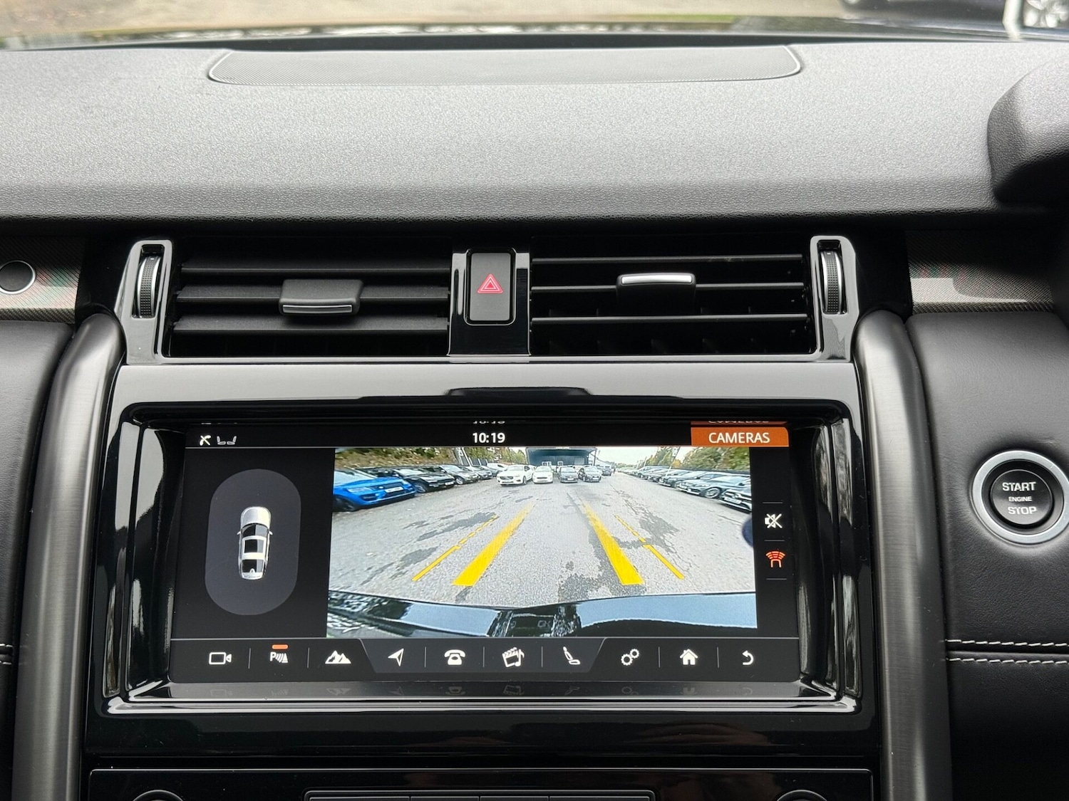 Used Land Rover Discovery 2018 for sale - 76517650: Photo 10