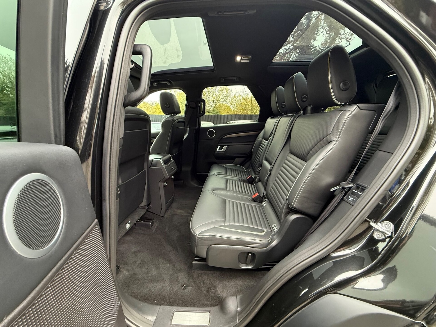 Used Land Rover Discovery 2018 for sale - 76517650: Photo 17