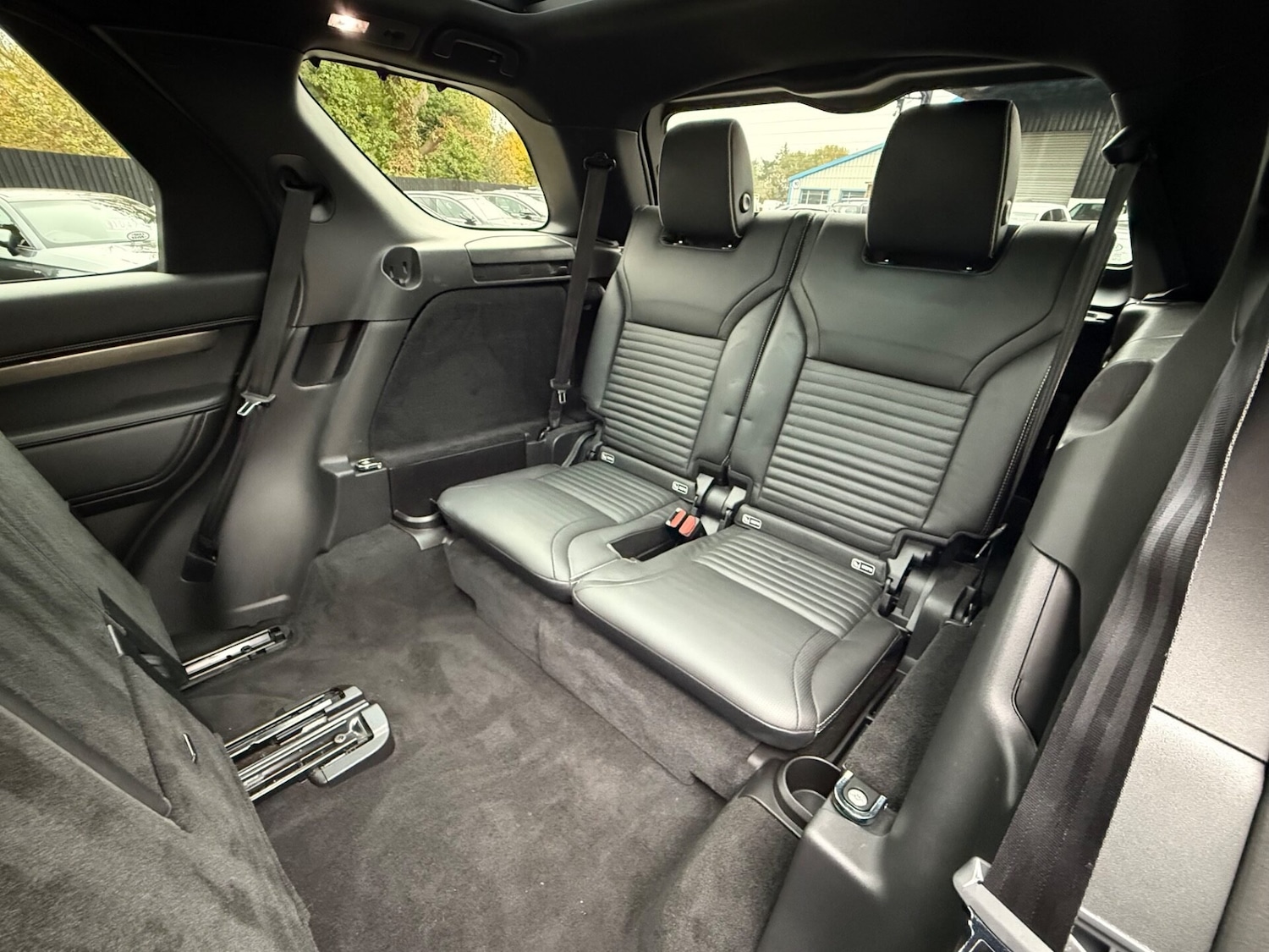 Used Land Rover Discovery 2018 for sale - 76517650: Photo 18