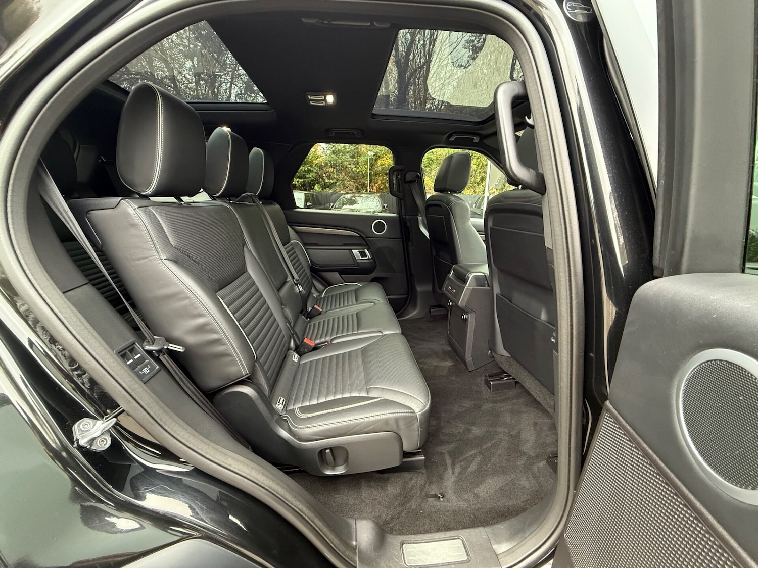 Used Land Rover Discovery 2018 for sale - 76517650: Photo 31