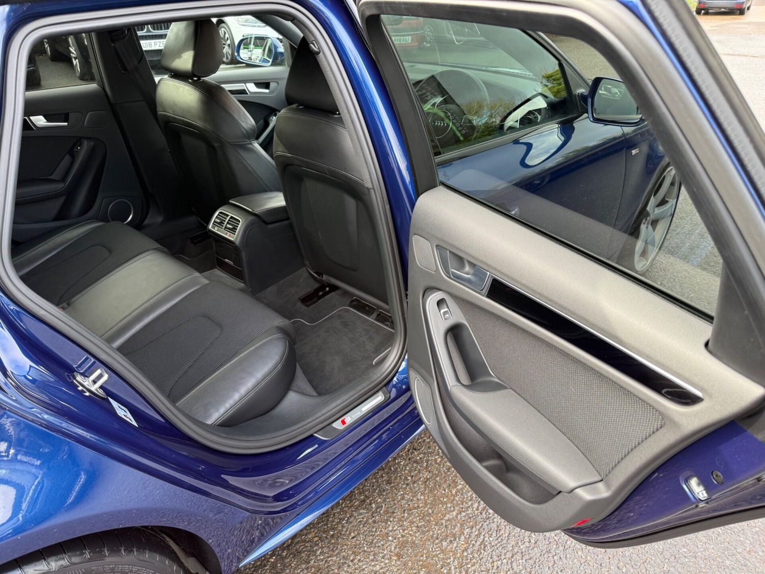 Used Audi A4 2014 for sale - 77445868: Photo 32