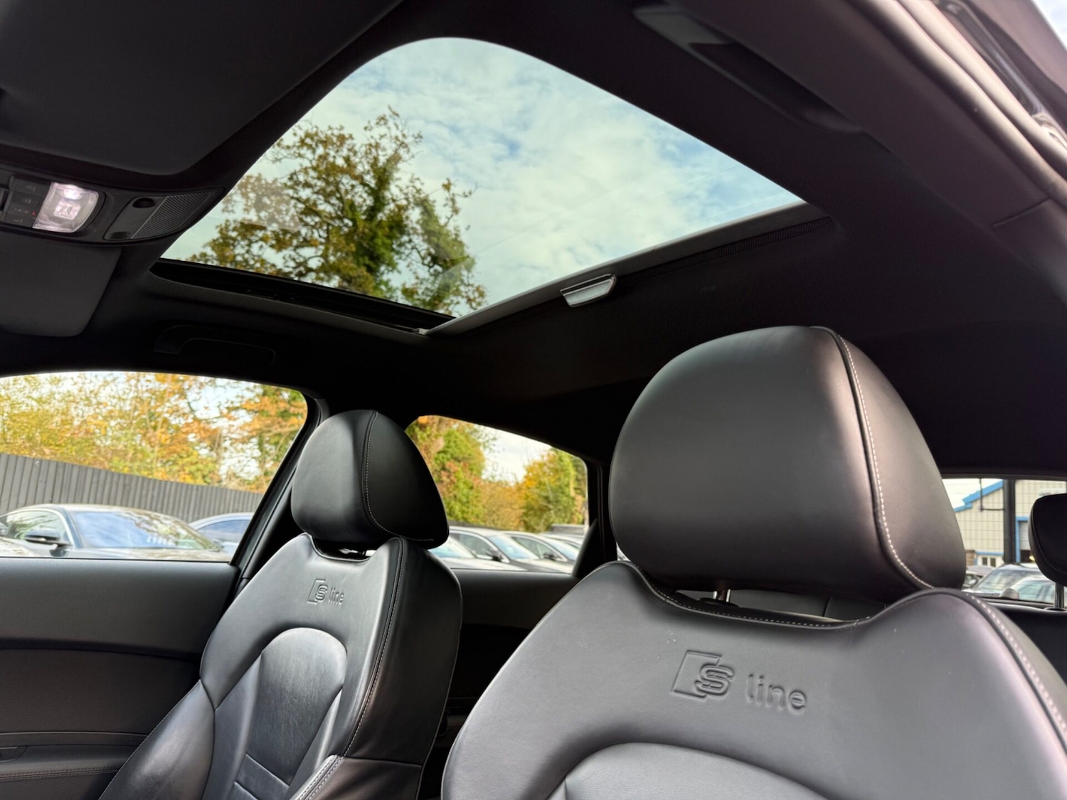 Used Audi A1 2014 for sale - 76476859: Photo 3