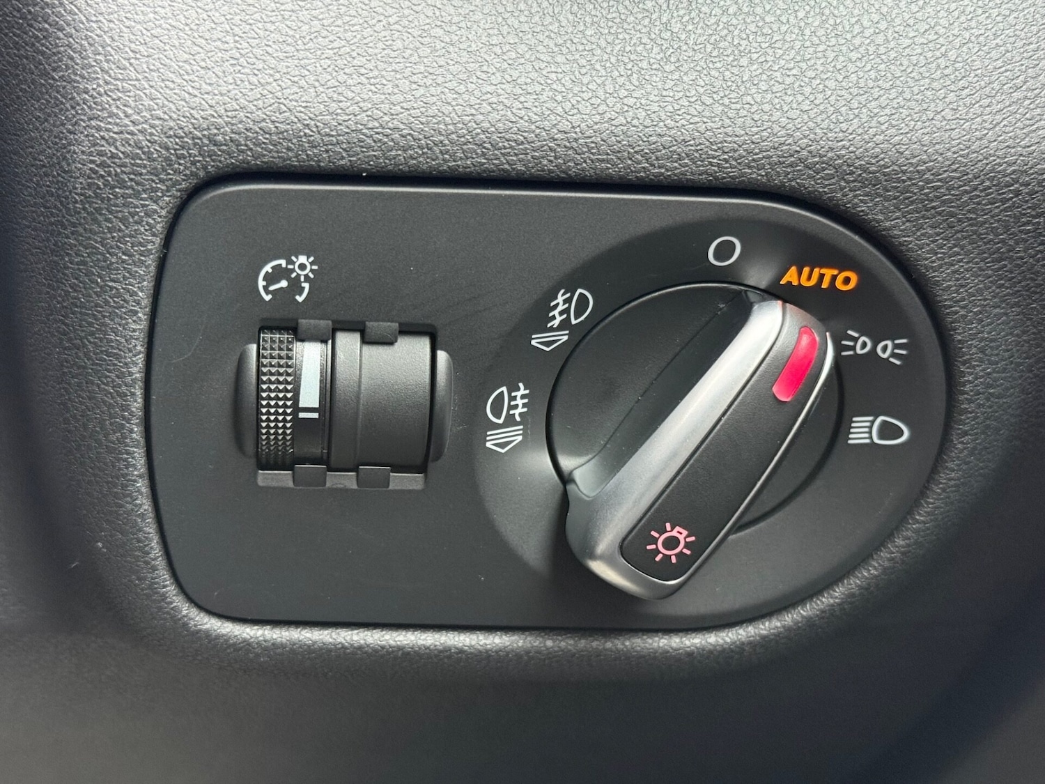 Used Audi A1 2014 for sale - 76476859: Photo 41