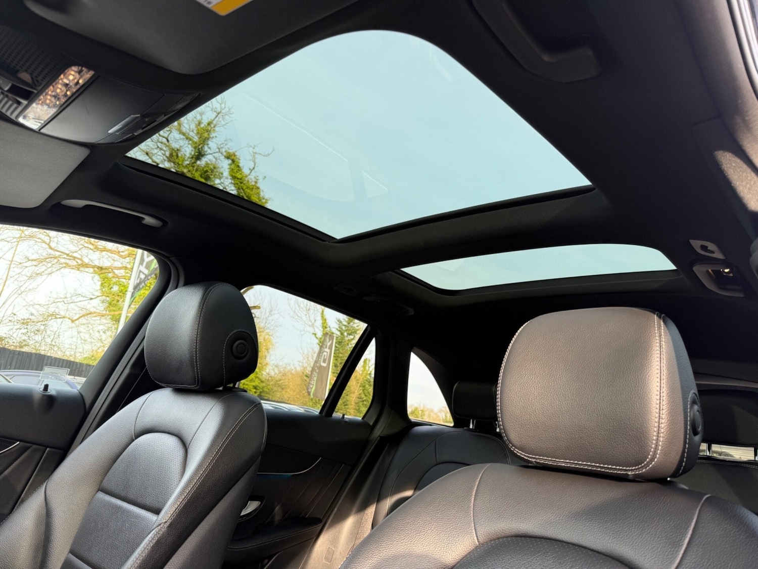 Used Mercedes-Benz GLC 2018 for sale - 77974701: Photo 3