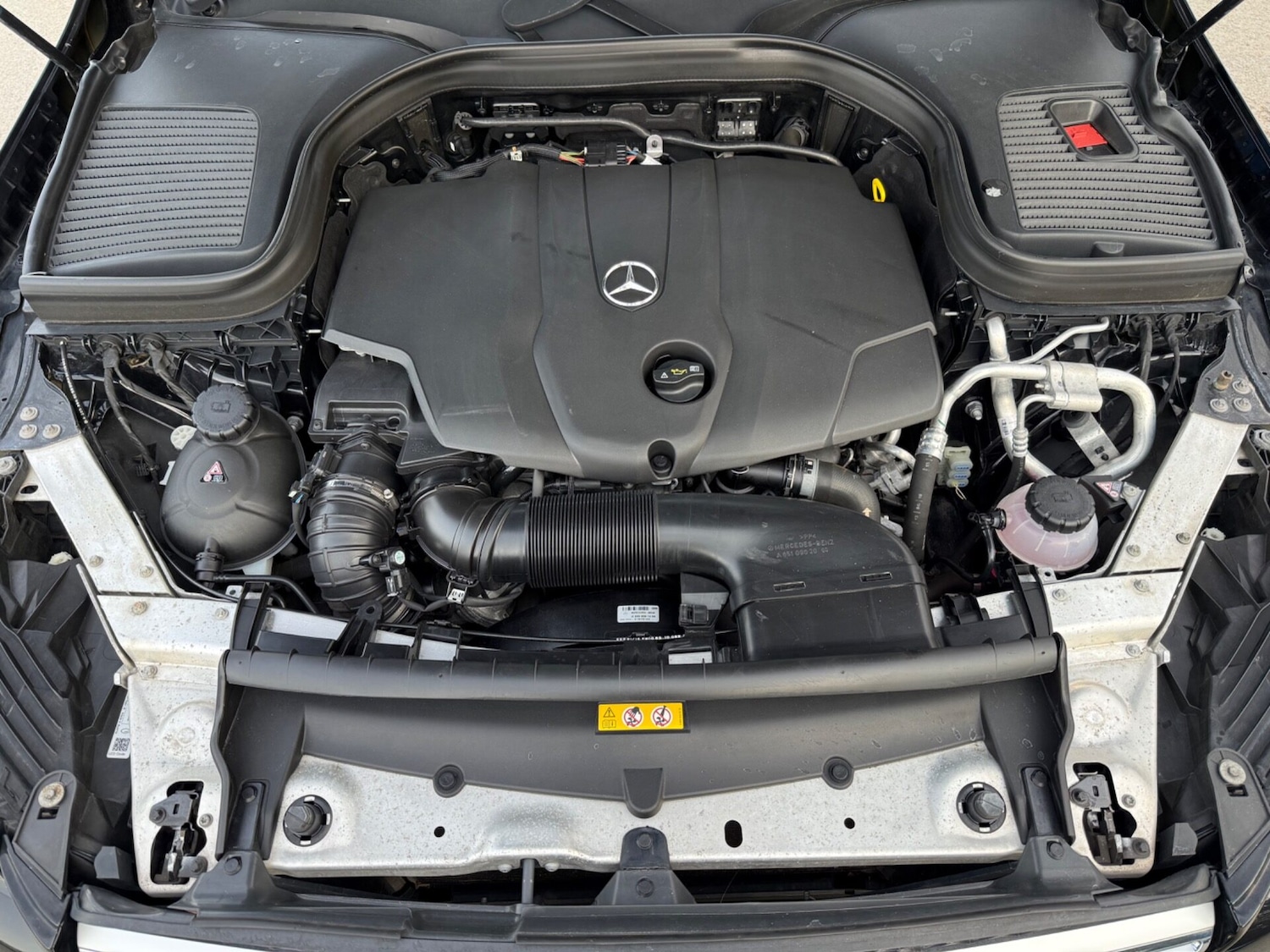 Used Mercedes-Benz GLC 2018 for sale - 77974701: Photo 57