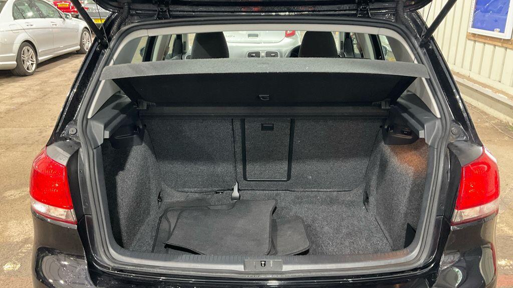 Used Volkswagen Golf 2011 for sale - 76399189: Photo 9