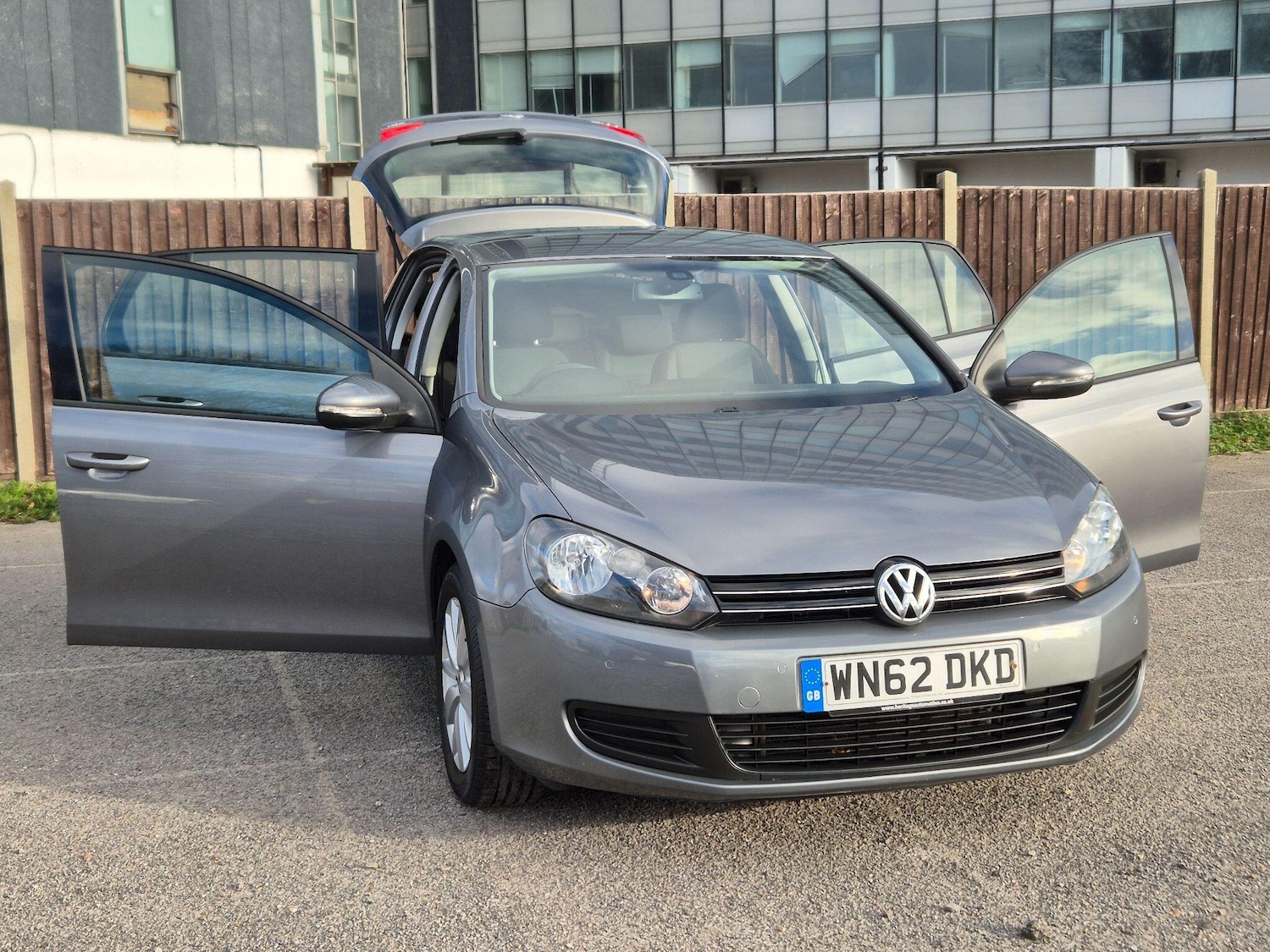 Used Volkswagen Golf 2012 for sale - 77057536: Photo 18