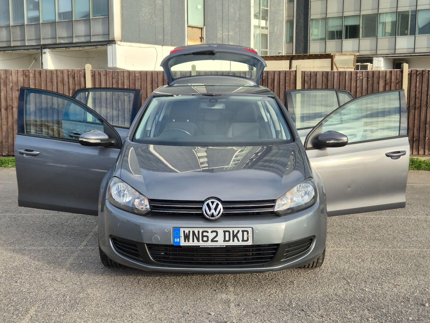 Used Volkswagen Golf 2012 for sale - 77057536: Photo 19