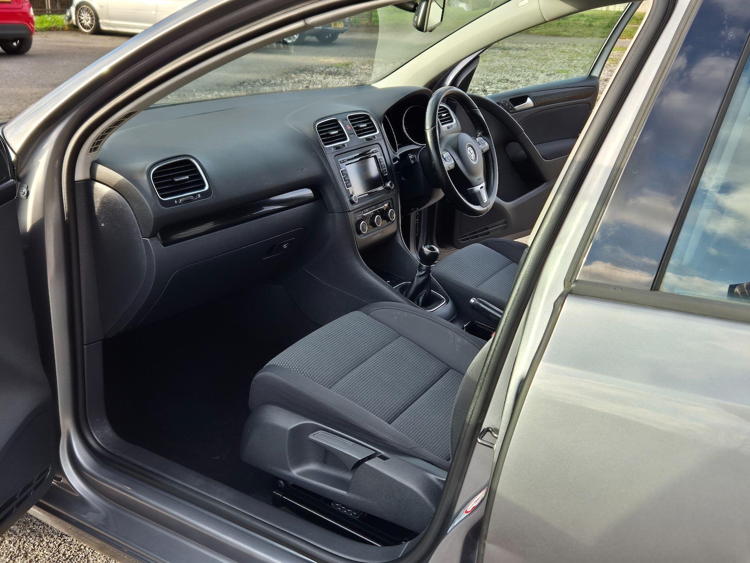 Used Volkswagen Golf 2012 for sale - 77057536: Photo 21