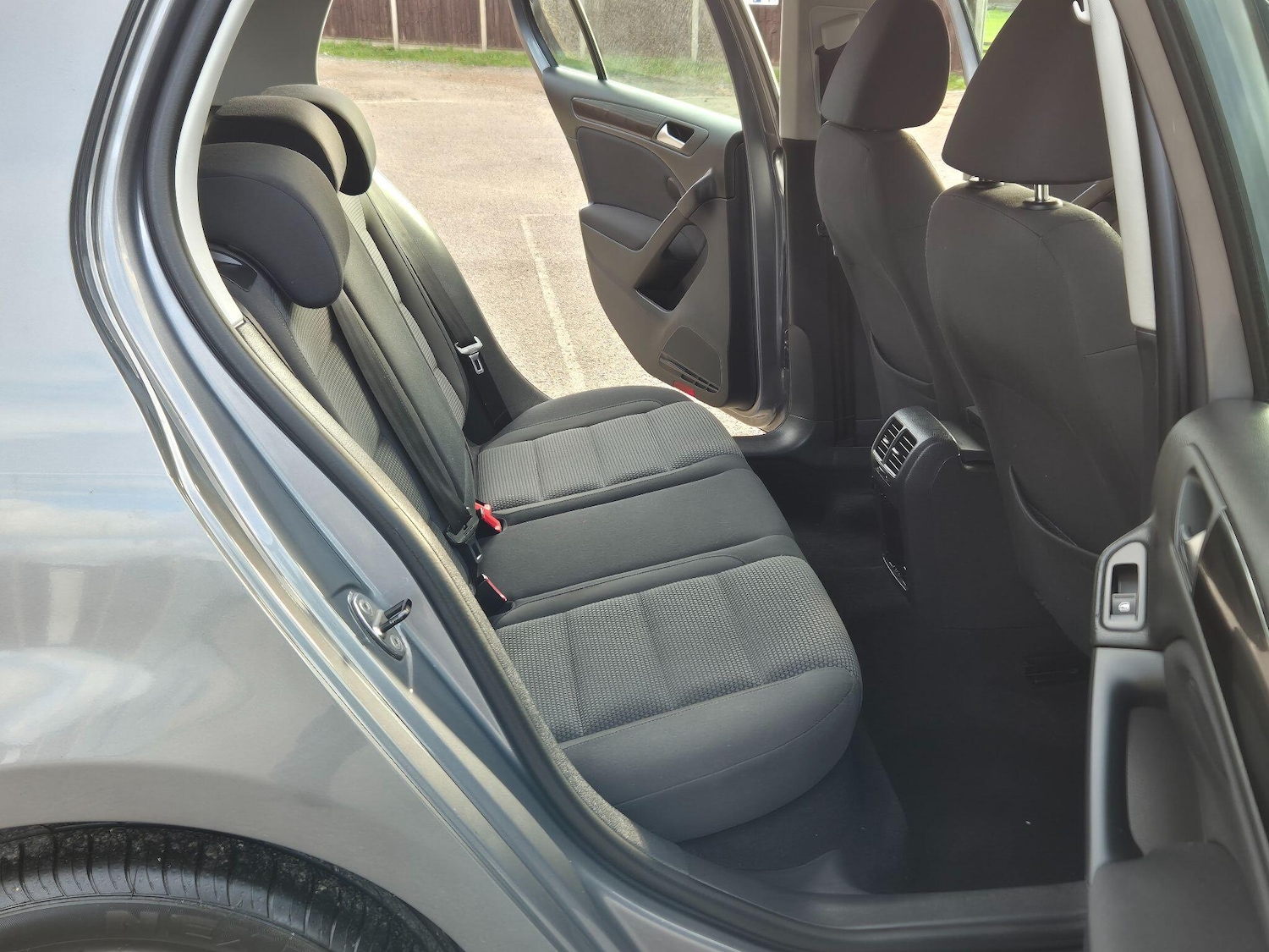 Used Volkswagen Golf 2012 for sale - 77057536: Photo 27