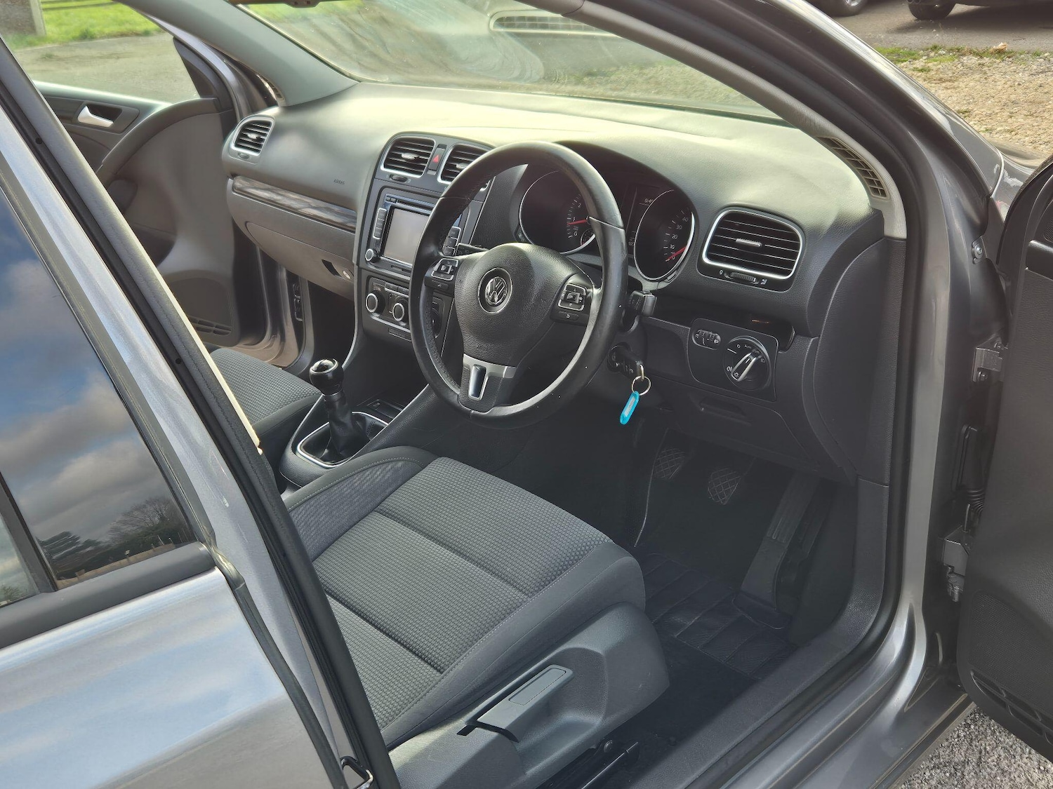 Used Volkswagen Golf 2012 for sale - 77057536: Photo 28