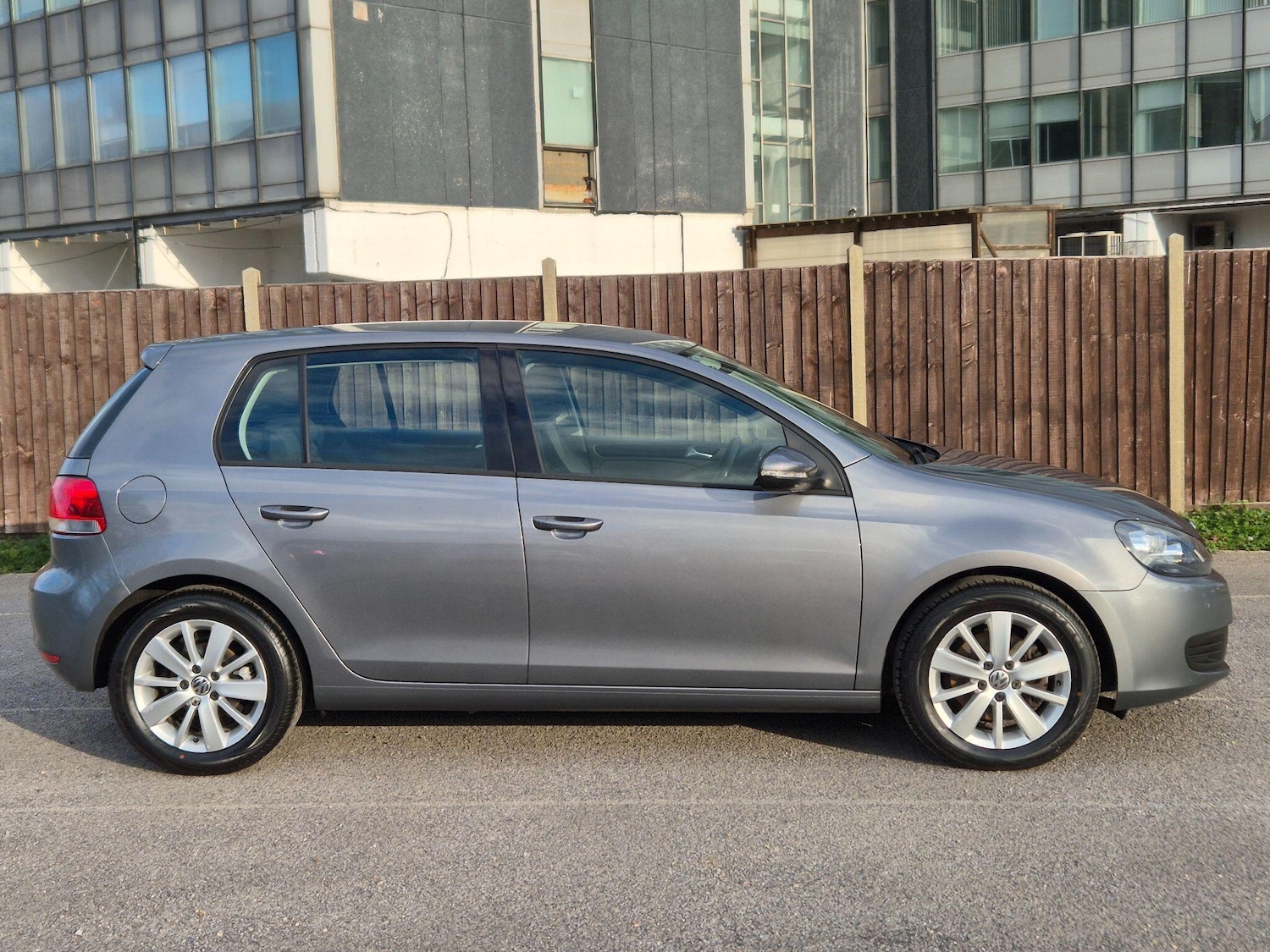 Used Volkswagen Golf 2012 for sale - 77057536: Photo 3