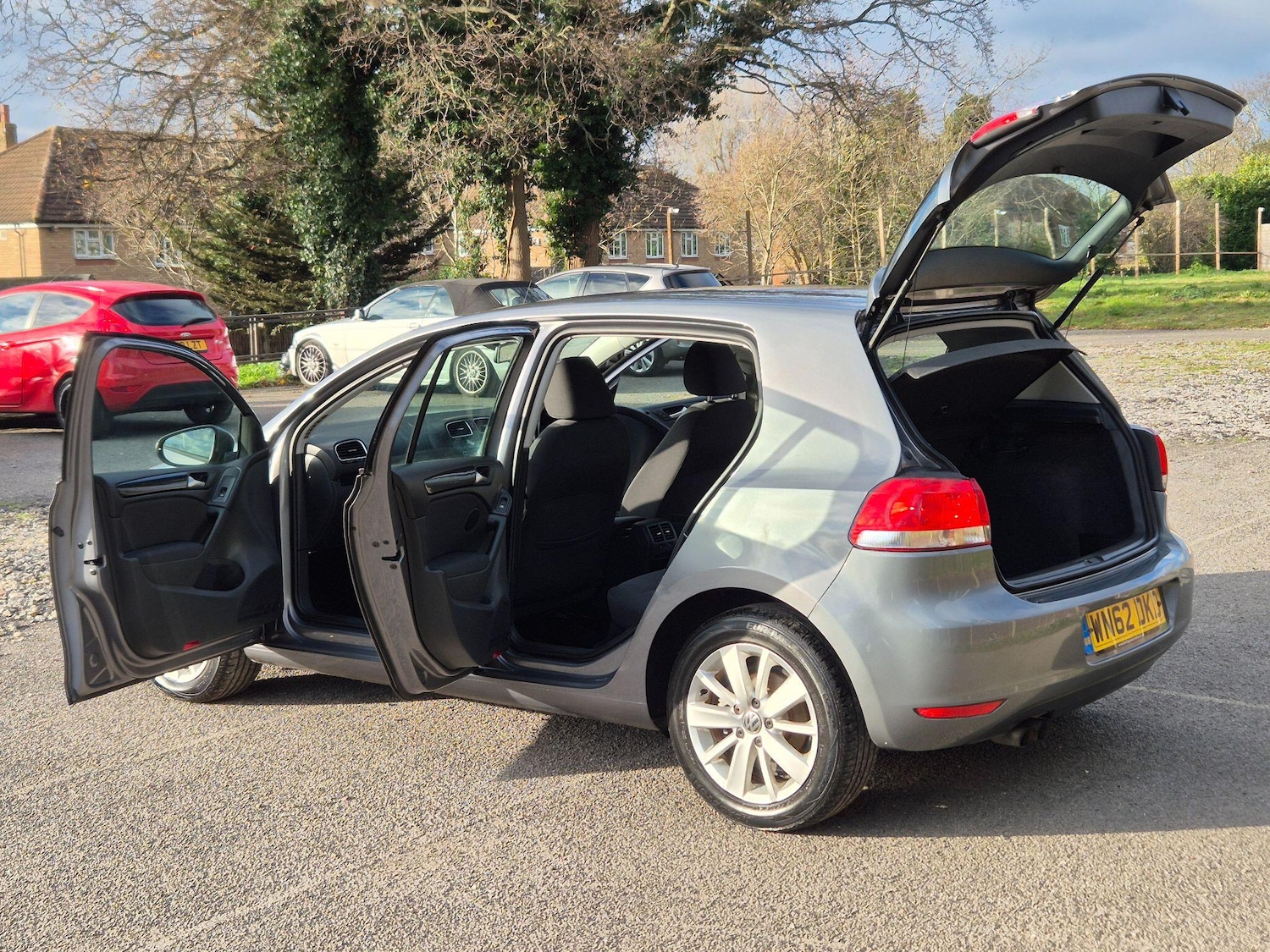 Used Volkswagen Golf 2012 for sale - 77057536: Photo 6