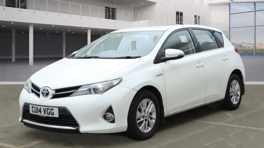Used Toyota Auris 2014 for sale - 77768577: Photo 2