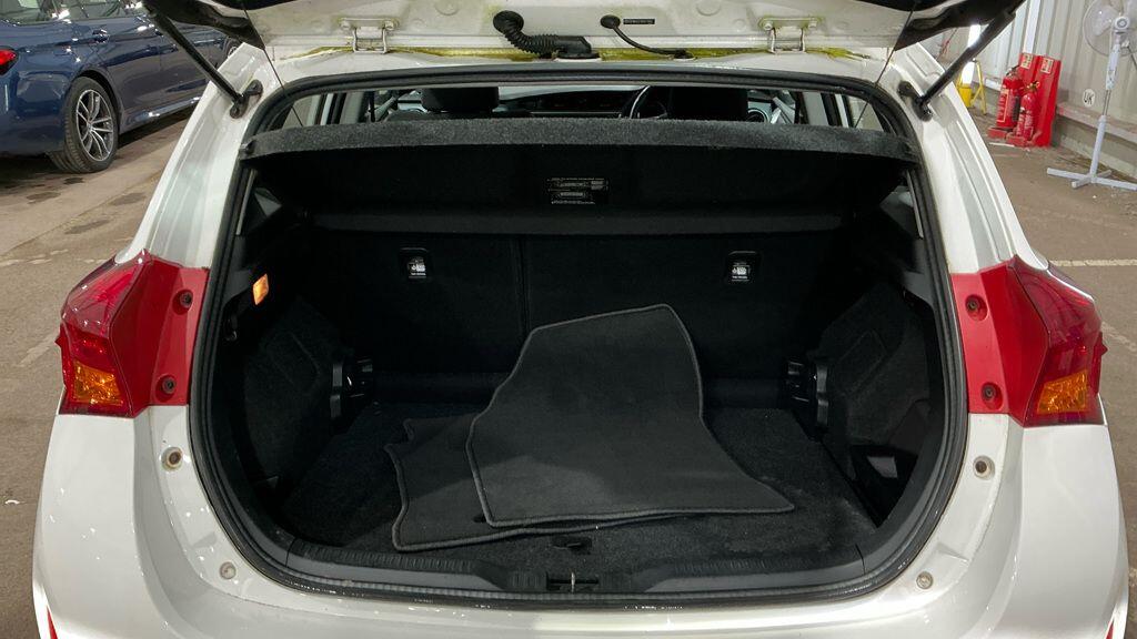 Used Toyota Auris 2014 for sale - 77768577: Photo 9