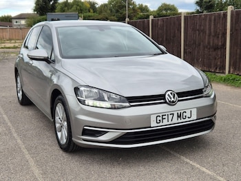 Volkswagen - Golf