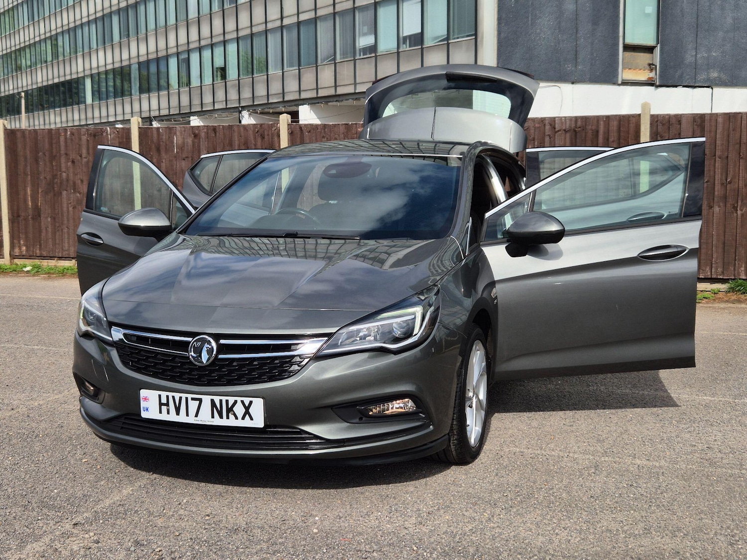 Used Vauxhall Astra 2017 for sale - 76993658: Photo 5