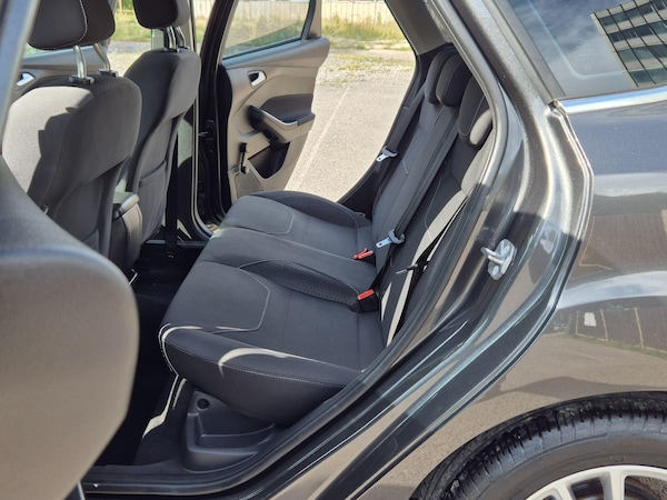 Used Ford Focus 2015 for sale - 76167500: Photo 11