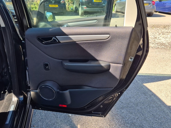 Used Mercedes-Benz B Class 2010 for sale - 75720096: Photo 32