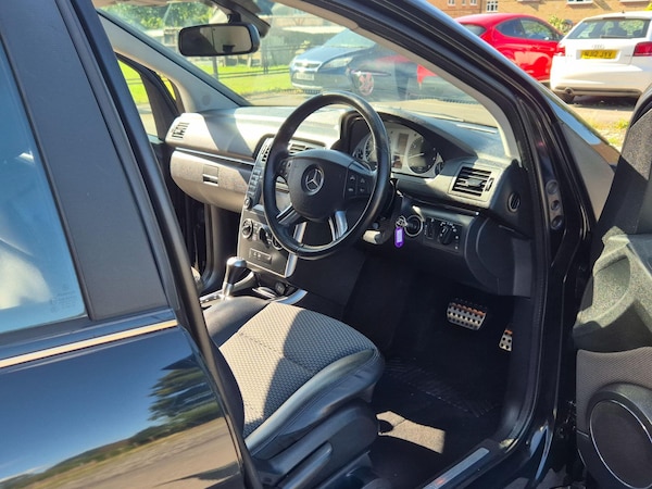 Used Mercedes-Benz B Class 2010 for sale - 75720096: Photo 33