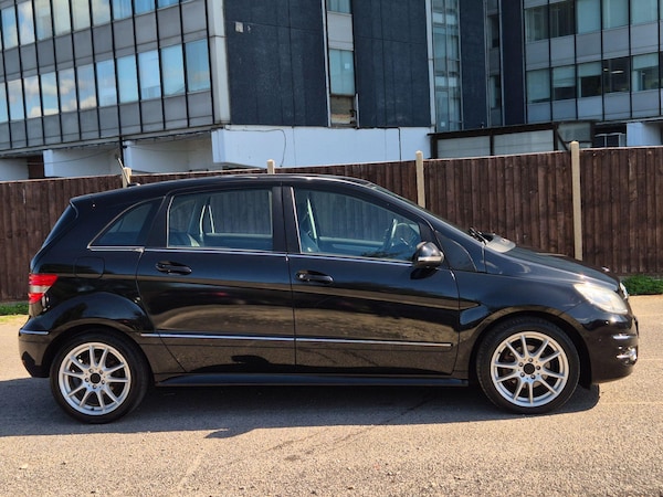 Used Mercedes-Benz B Class 2010 for sale - 75720096: Photo 3