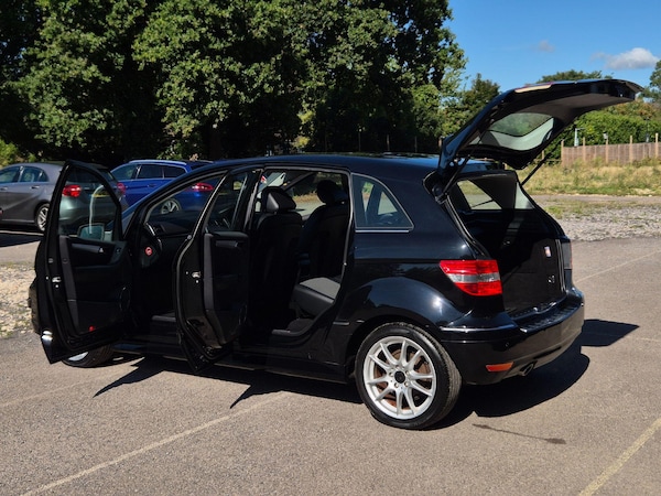 Used Mercedes-Benz B Class 2010 for sale - 75720096: Photo 6