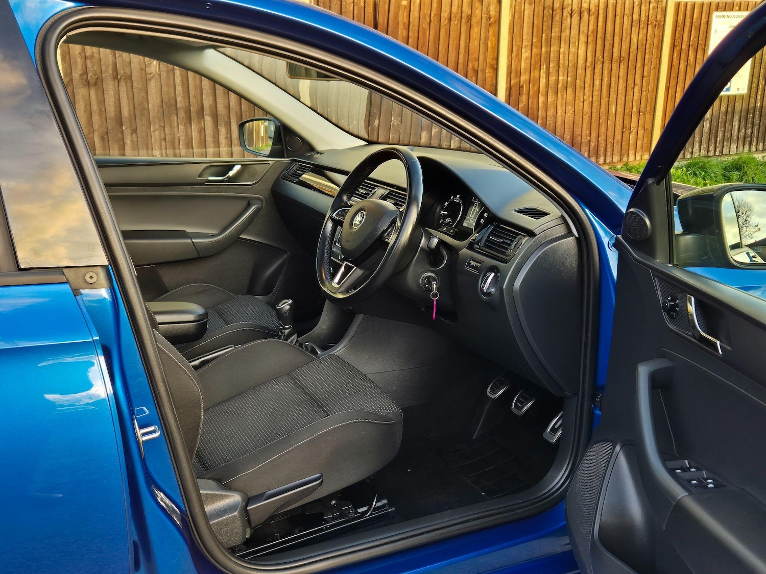 Used Skoda Rapid Spaceback 2015 for sale - 76942487: Photo 41