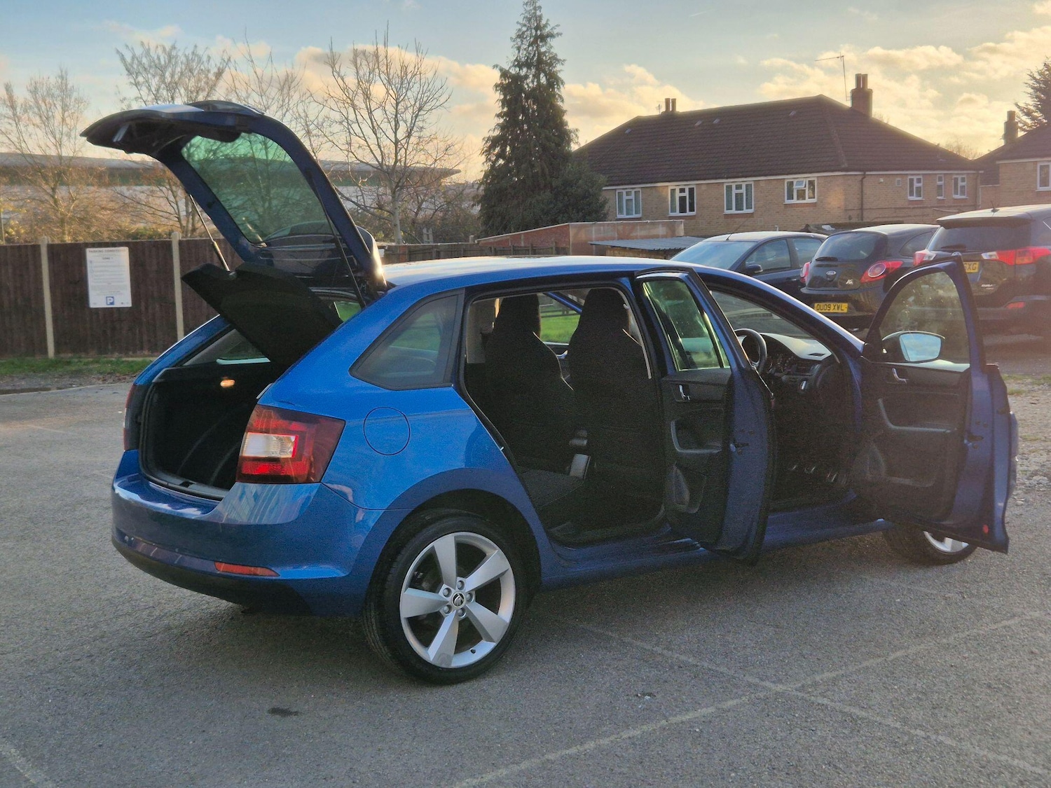 Used Skoda Rapid Spaceback 2015 for sale - 76942487: Photo 6