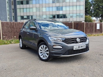 Used Volkswagen T-Roc 2018 for sale - 79441127: Photo