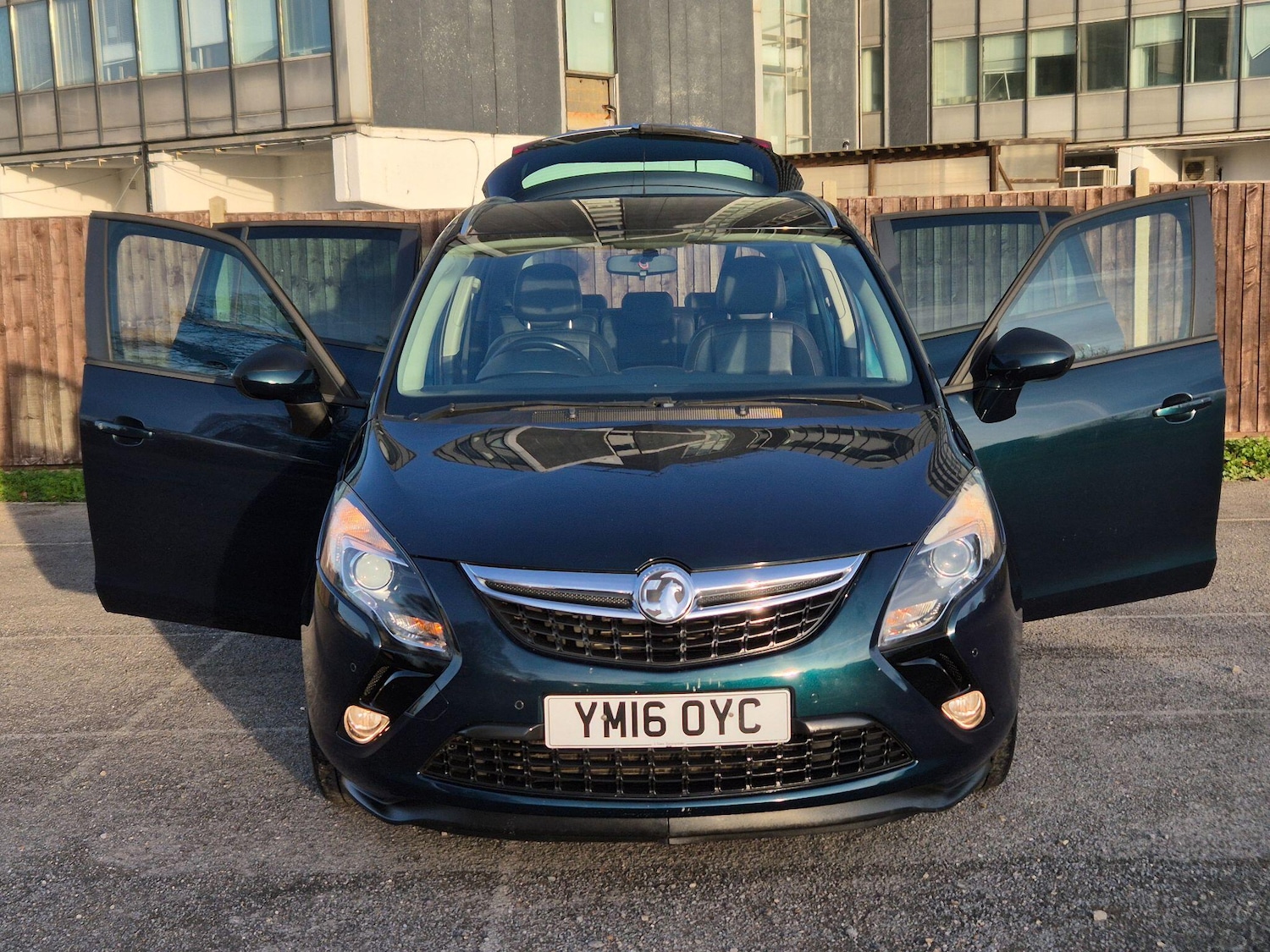Used Vauxhall Zafira Tourer 2016 for sale - 76658609: Photo 19