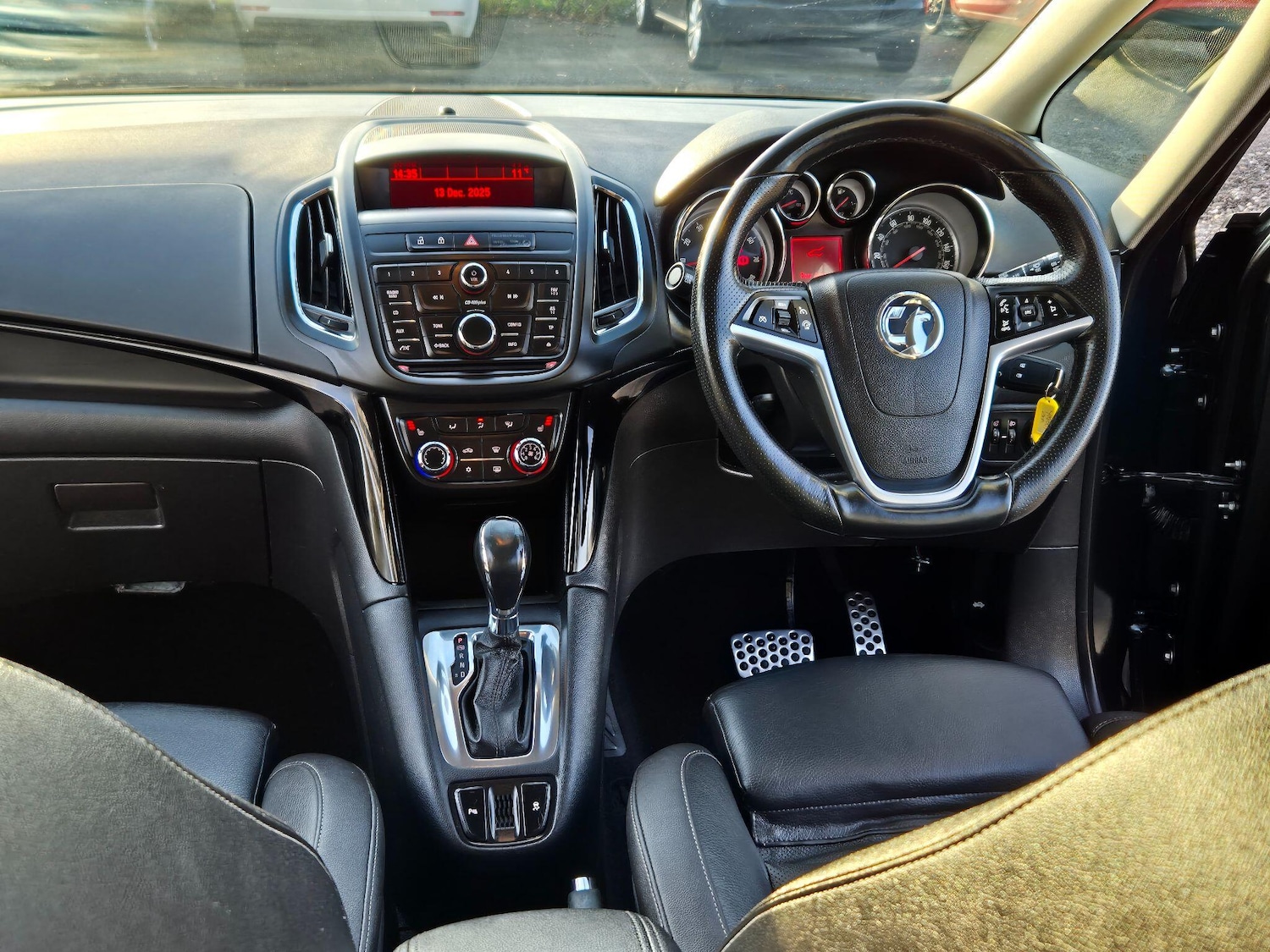 Used Vauxhall Zafira Tourer 2016 for sale - 76658609: Photo 27